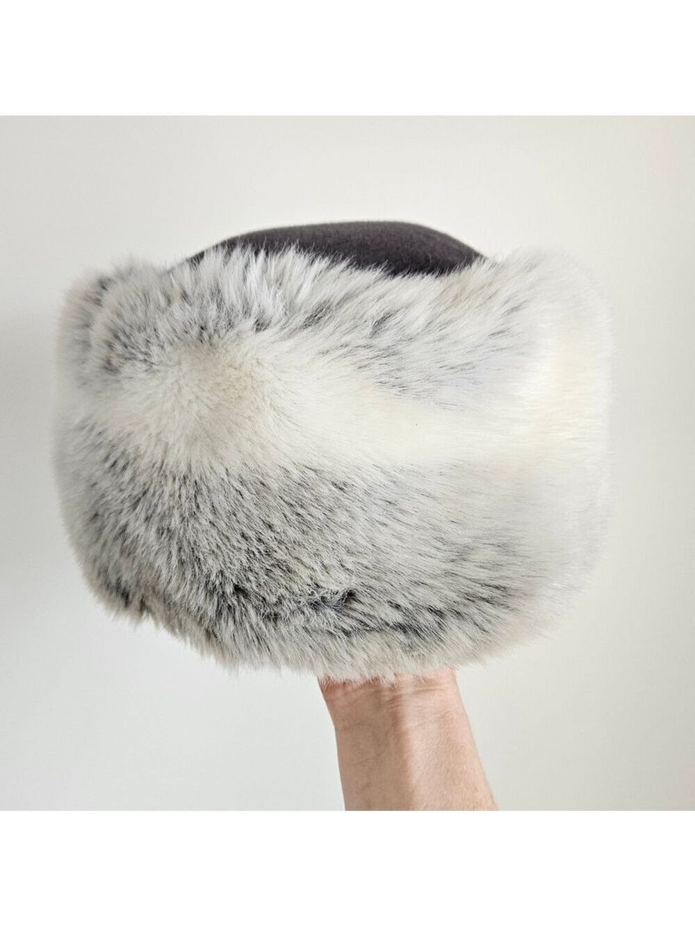 Parkhurst Faux Fur Hat Grey White Plush Winter Hat Soft Cozy Women’s